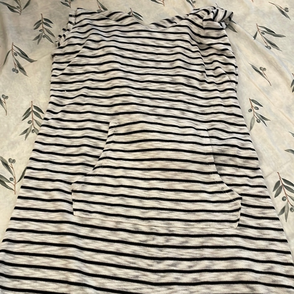 Médium swimsuit cover!